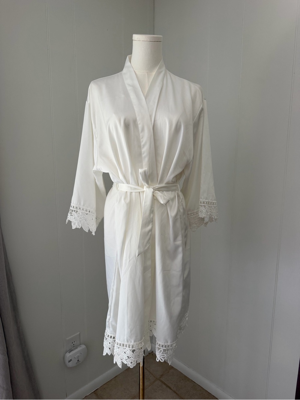 White Lace-Trim Bridal Robe with Belt